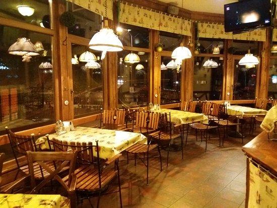 Rondel Bar & Grill